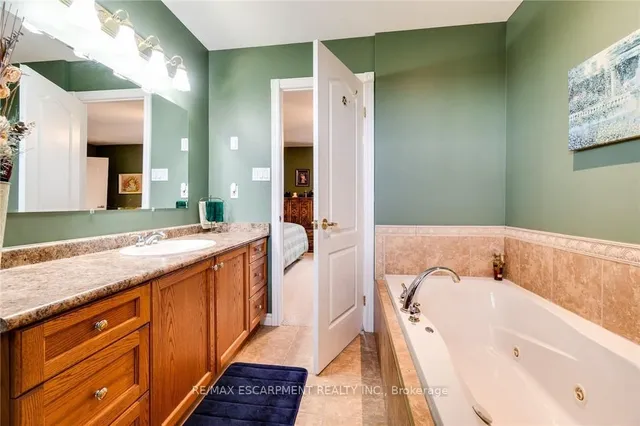 Additional image 30 of 10 Grassyplain Dr