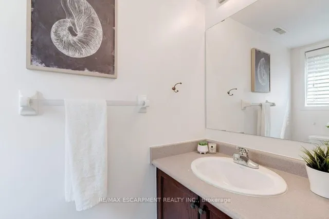 Additional image 33 of 5090 Fairview St Unit 40