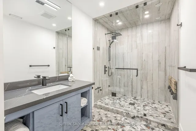 Additional image 28 of 125 Regina Ave