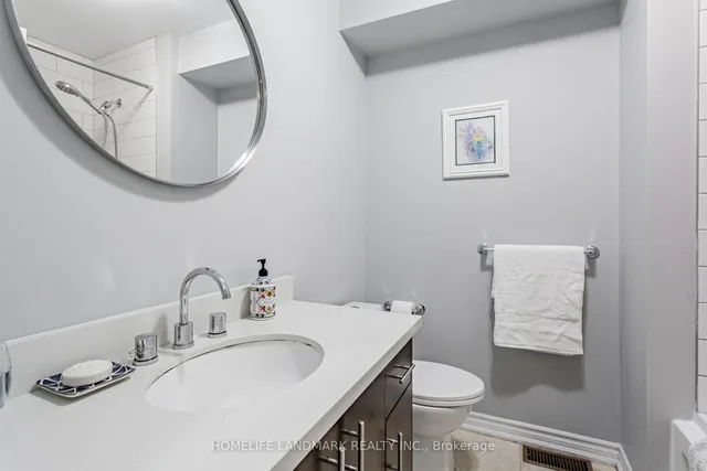 Additional image 23 of 523B Royal York Rd