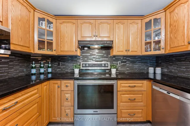 Additional image 14 of 35 Dayman Crt