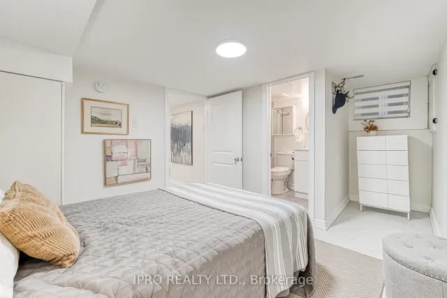 Additional image 30 of 962 Logan Ave