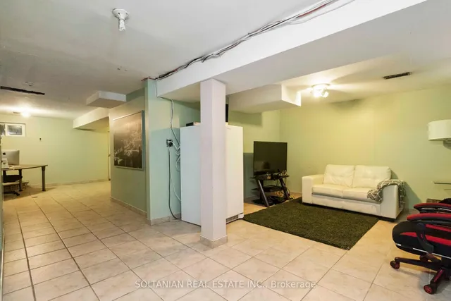 Additional image 28 of 102 Elnathan Cres