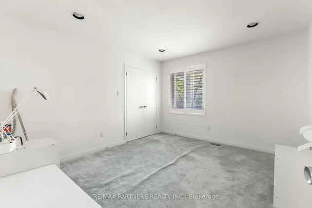 Additional image 26 of 382 Parkview Ave