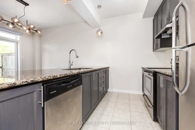 Additional image 10 of 71 Southshore Cres