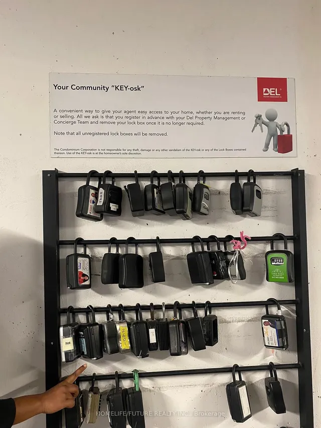 Additional image 12 of 225 Village Green Sq Unit 204