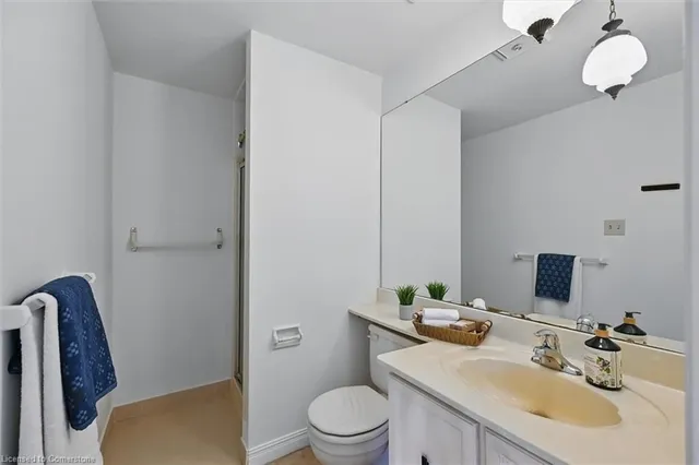 Additional image 18 of 2066 Brant St Unit 3