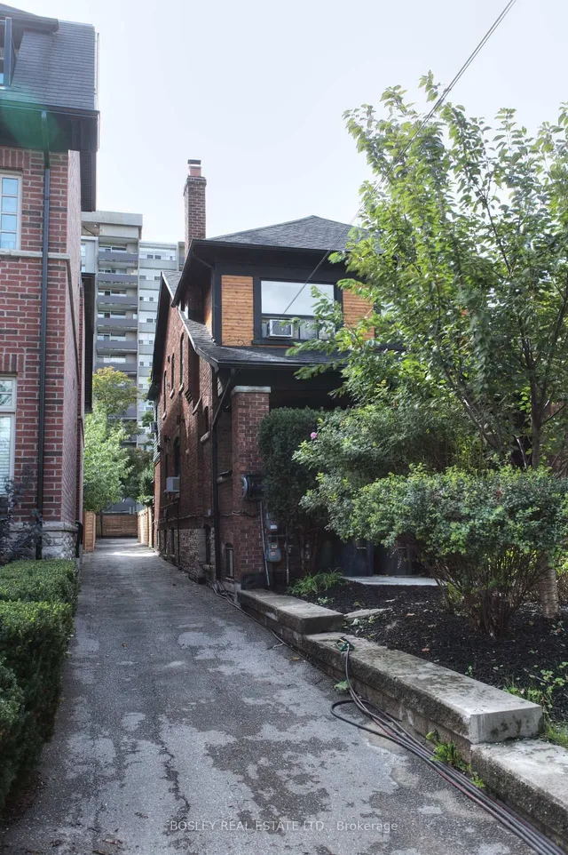 Additional image 35 of 357 Roehampton Ave