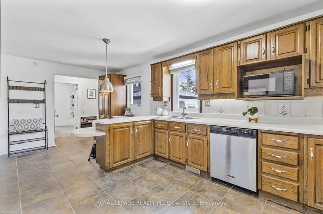 Additional image 17 of 2 Westcliffe Ave