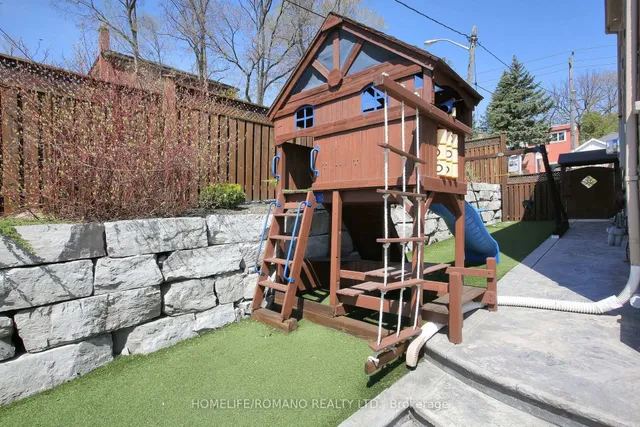 Additional image 22 of 566 Mcroberts Ave