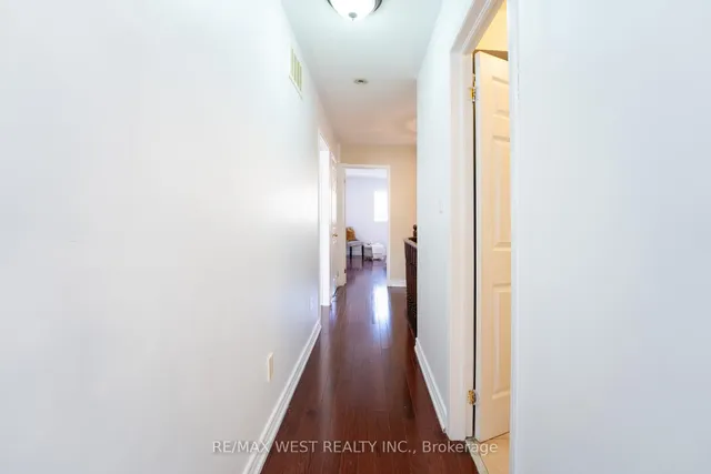 Additional image 23 of 101 Vessel Cres