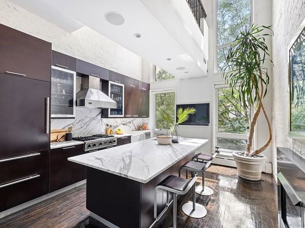 262 W 25th St, New York, NY 10001