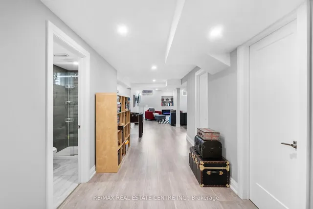 Additional image 35 of 1464 Rolph Terr