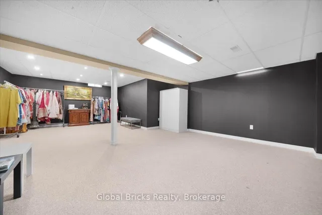 Additional image 32 of 76 Baybrook Rd