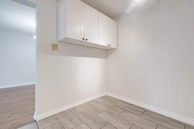 Additional image 20 of 5280 Lakeshore Rd Unit 205