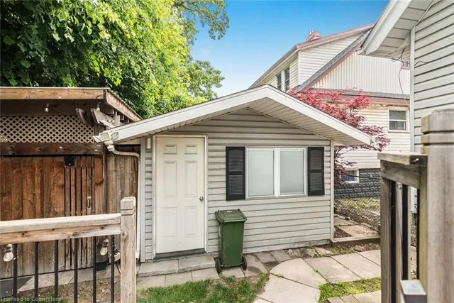 Additional image 40 of 11 Grafton Ave