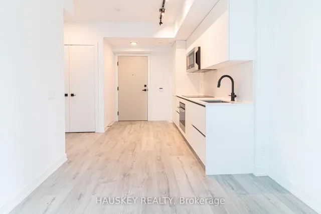 Additional image 5 of 327 King St Unit 3004