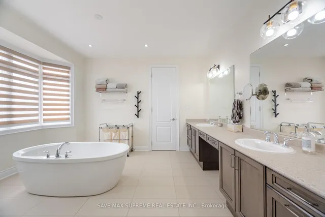 Additional image 35 of 12 Astrantia Way