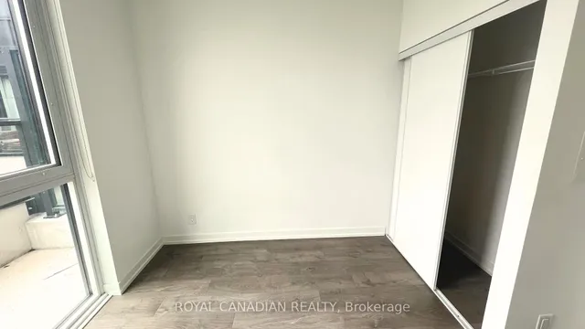 Additional image 8 of 270 Dufferin St Unit PH8