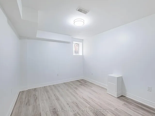 Additional image 32 of 44 Zelda Rd