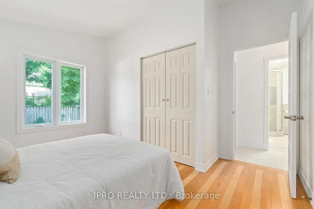 Additional image 18 of 23 Stanley Crt