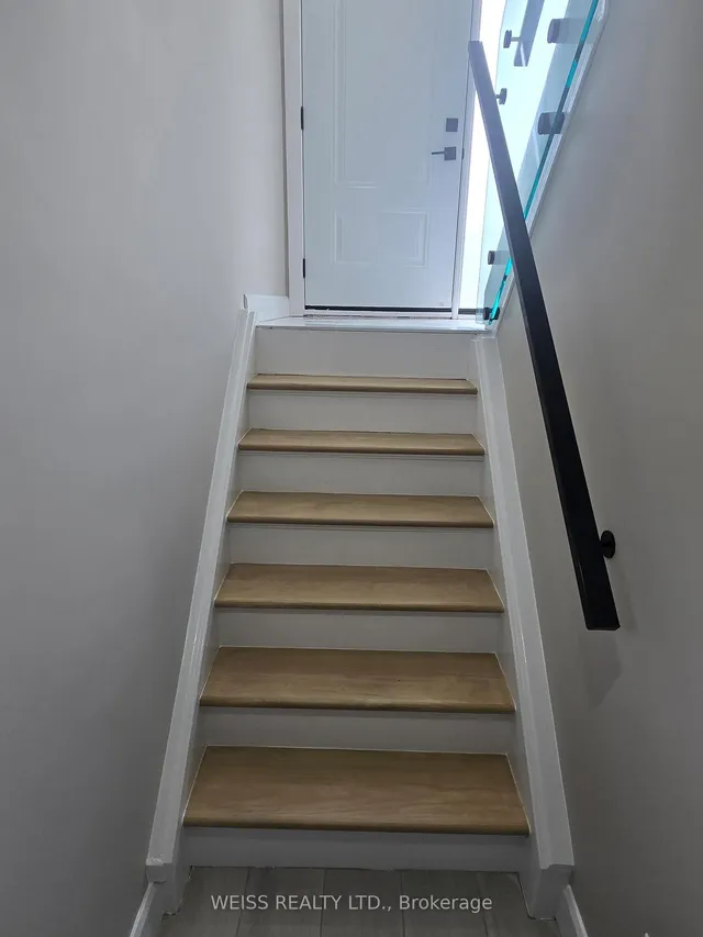 Additional image 12 of 14 Snowood Crt