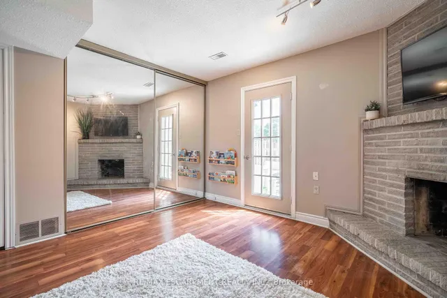 Additional image 9 of 1155 Paramount Dr Unit 13