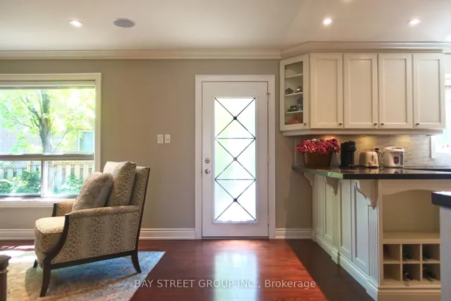 Additional image 4 of 385 Ambleside Dr