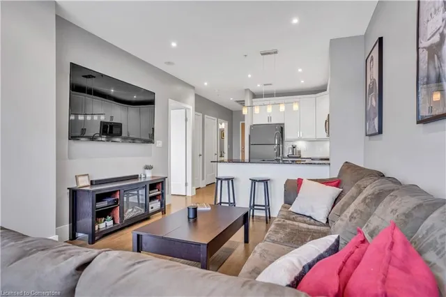 Additional image 25 of 1 Victoria St Unit 601