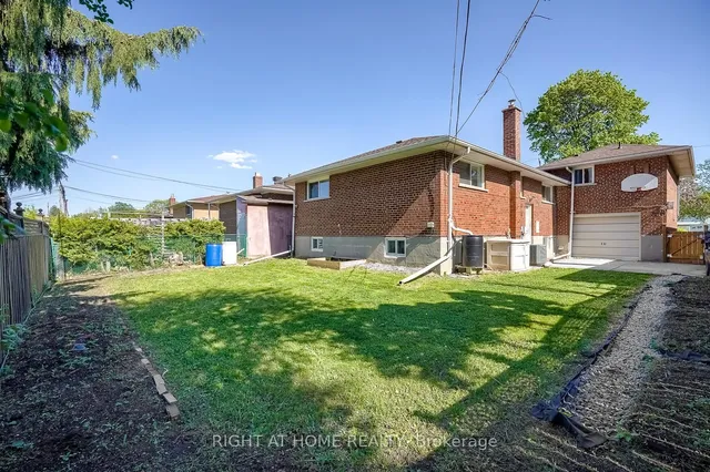 Additional image 49 of 14 Amulet St