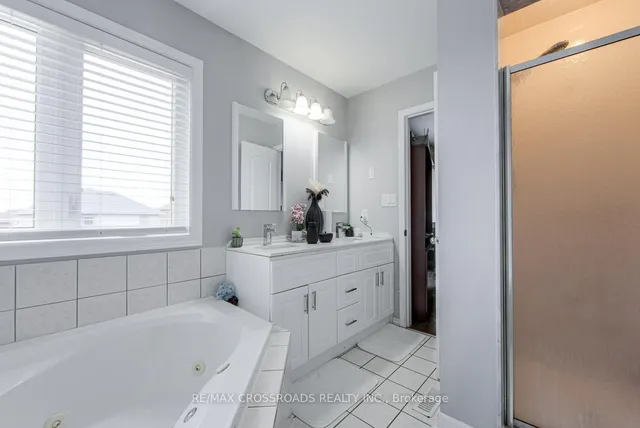 Additional image 27 of 34 Narrow Valley Cres