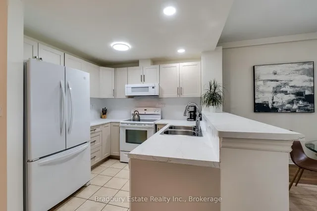 Additional image 18 of 262 Dundas St Unit 105