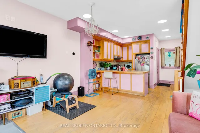 Additional image 16 of 27 Lindner St