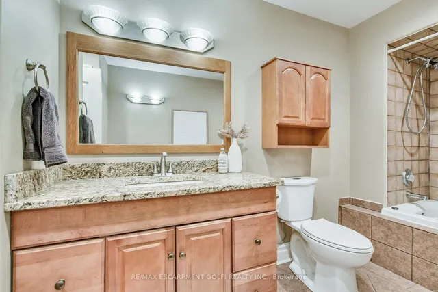 Additional image 28 of 693 Powerline Rd