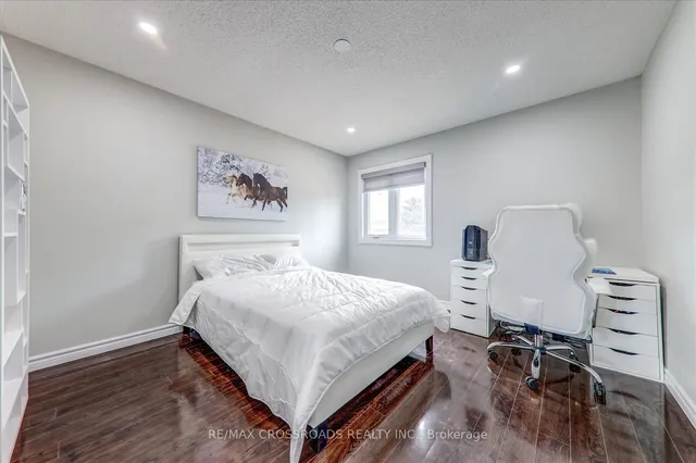 Additional image 28 of 75 Wandering Tr