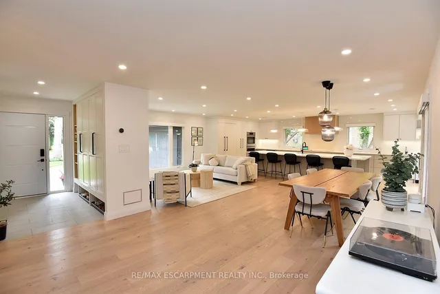 Additional image 6 of 290 Gardenview Dr