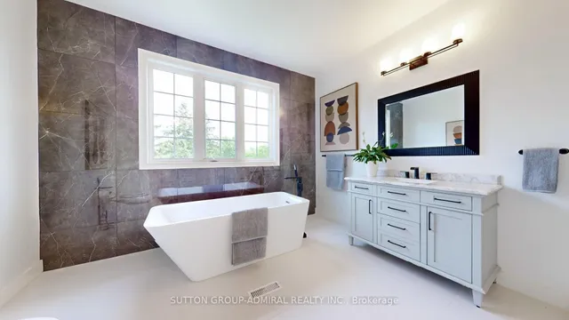 Additional image 26 of 46 Richland Cres