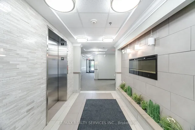 Additional image 4 of 60 Baycliffe Cres Unit 301