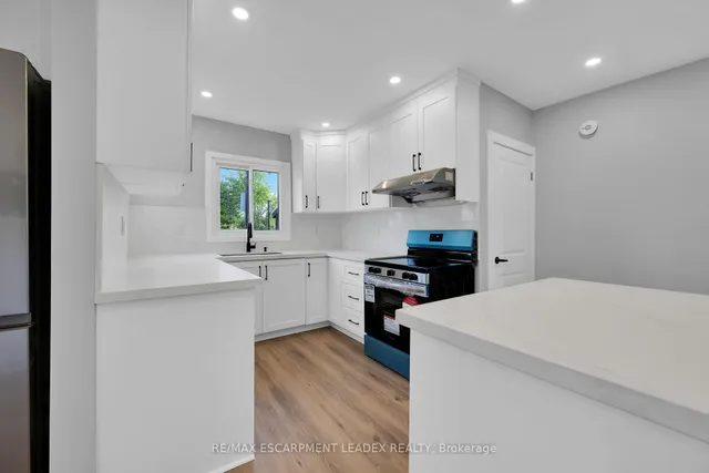 Additional image 19 of 24 CLAPHAM Rd