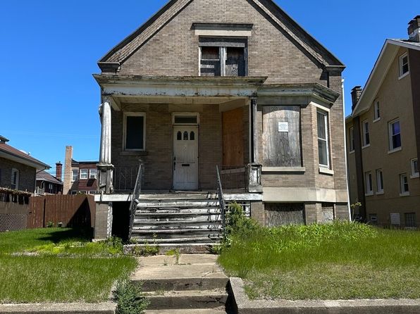 7347 S Paxton Ave, Chicago, IL 60649