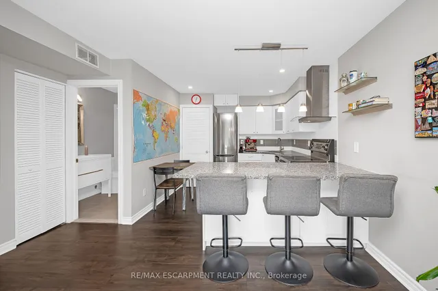 Additional image 10 of 28 Victoria Ave Unit 102