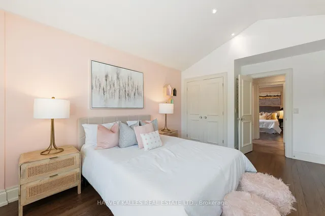 Additional image 36 of 538 Woburn Ave