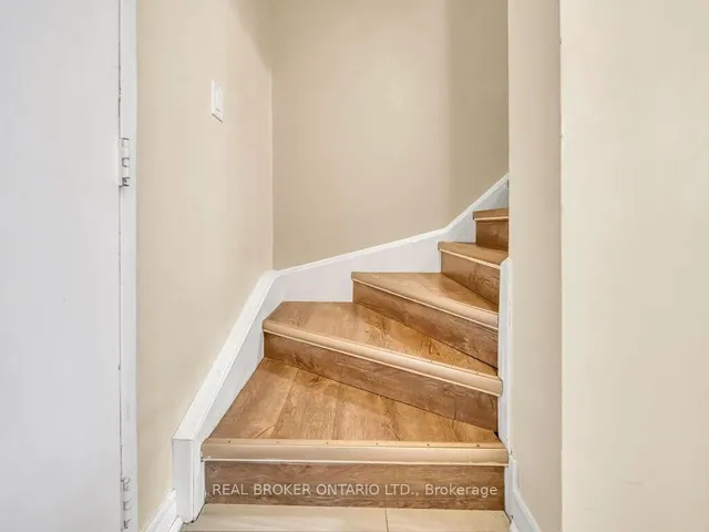 Additional image 5 of 1050 Falgarwood Dr Unit 128