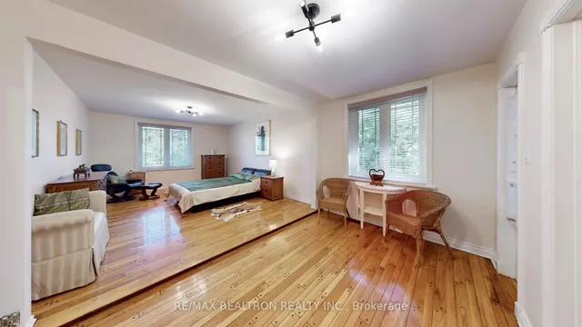 Additional image 22 of 48 Silvergrove Rd