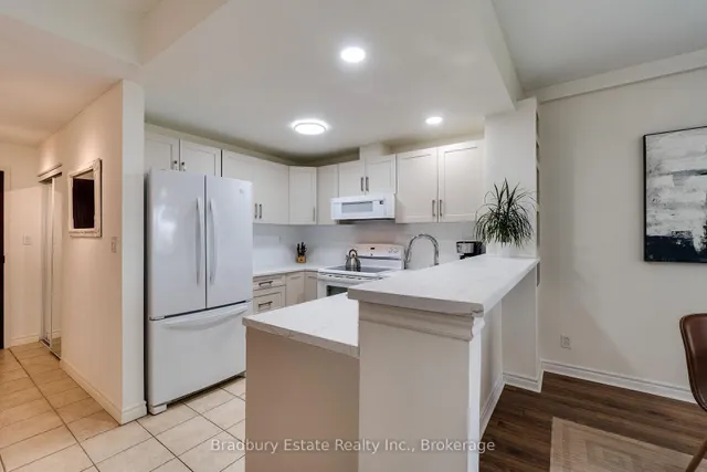 Additional image 17 of 262 Dundas St Unit 105