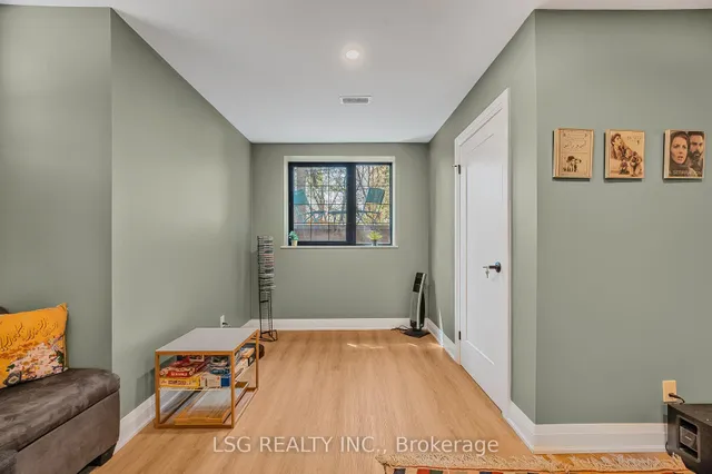 Additional image 31 of 202 Linsmore Cres