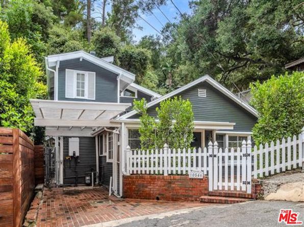 10546 Selkirk Ln, Los Angeles, CA 90077