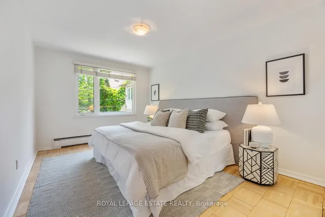 Additional image 39 of 21 Benlamond Ave Unit 4