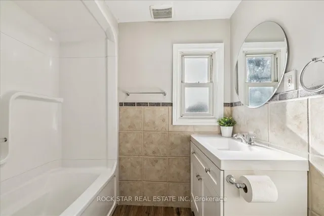 Additional image 32 of 223 Weir St