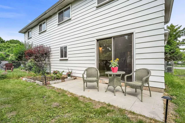 Additional image 32 of 33 Pettibone Sq